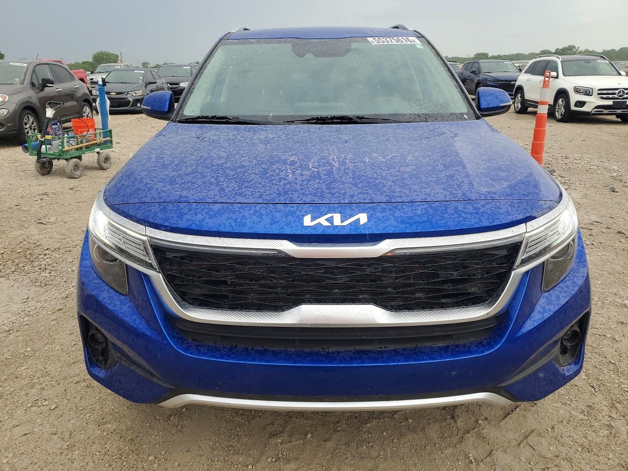 2023 Kia Seltos VIN KNDEUCAA2P7426311 COPART salvage auction — Hail, KS - CERT OF TITLE-SALVAGE, sold $8,400 on 2026-07-09 (photo 5)