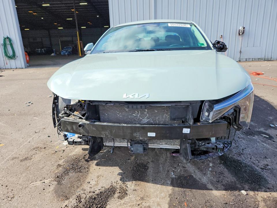 2025 Kia K4 VIN 3KPFT4DE6SE099836 COPART salvage auction — FRONT END, Va - Certificate Of Title (P), sold $7,300 on 2026-07-27 (photo 5)