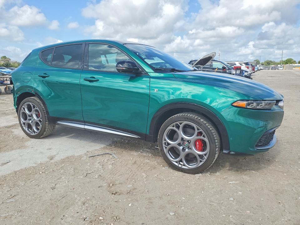 2024 Alfa romeo Tonale VIN ZASPATCW4R3046797 COPART salvage auction — REAR END, Fl - Cert Of Title Slvg Rebuildable, sold $17,200 on 2026-07-14 (photo 4)