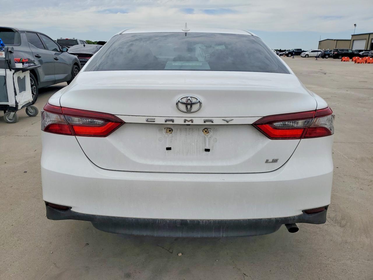 2023 Toyota Camry VIN 4T1C11AKXPU120094 COPART salvage auction — Hail, TX - SALVAGE VEHICLE TITLE, sold $10,100 on 2026-07-02 (photo 6)