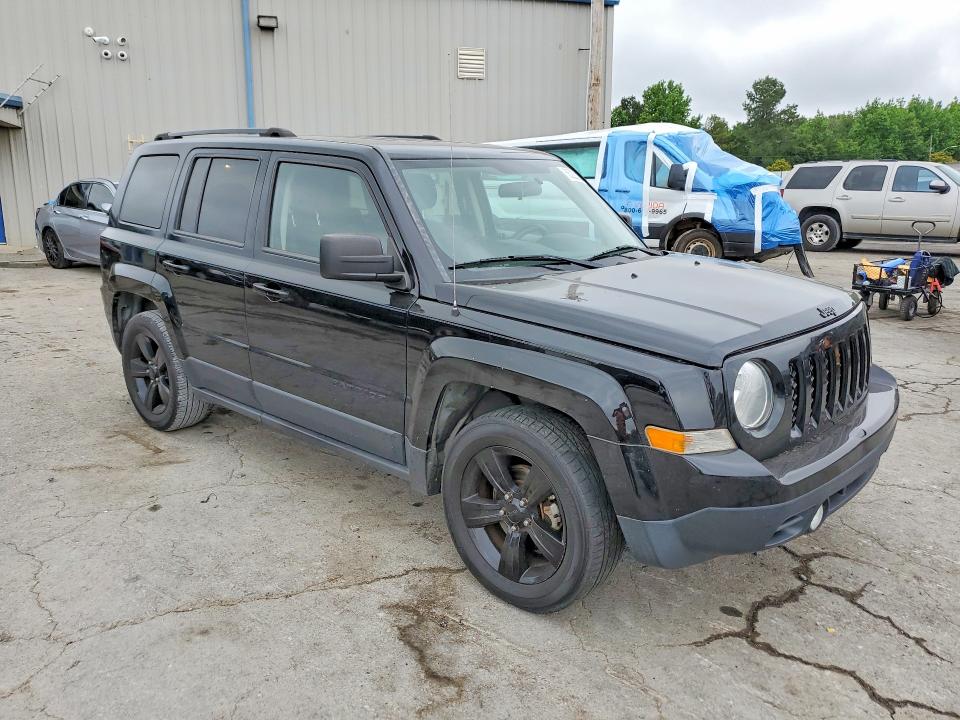 2015 Jeep Liberty (patriot) VIN 1C4NJPBA0FD387345 COPART salvage auction — REAR END, TN - SALVAGE CERTIFICATE, sold $1,300 on 2026-07-09 (photo 4)