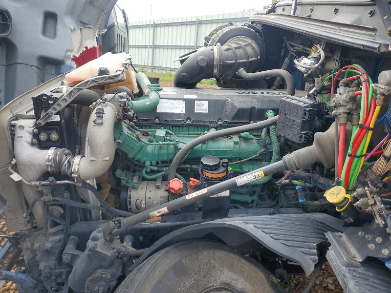 2020 Volvo VIN 4V4NC9EG6LN217541 COPART salvage auction — FRONT END, Mo - Salvage Certificate Of Title, sold $6,500 on 2026-07-09 (photo 7)