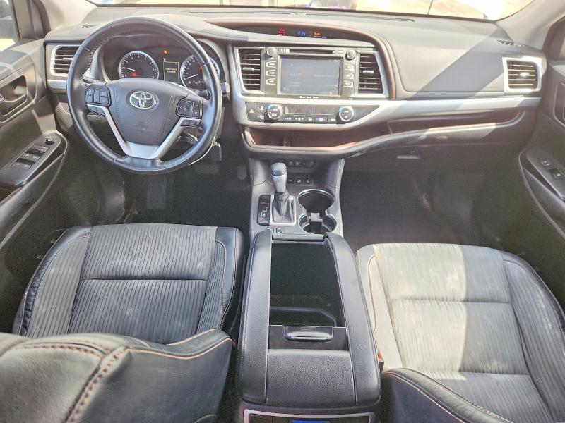 2017 Toyota VIN 5TDBZRFHXHS419188 COPART salvage auction — FRONT END, AB - BOS - SALVAGE, sold $7,200 on 2026-07-02 (photo 8)