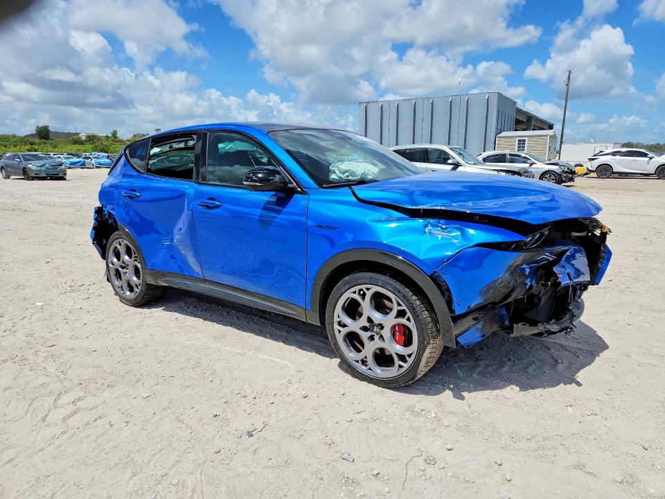 2024 Alfa romeo Tonale VIN ZASPATDWXR3030800 COPART salvage auction — REAR END, Fl - Certificate Of Destruction, sold $900 on 2026-07-16 (photo 4)