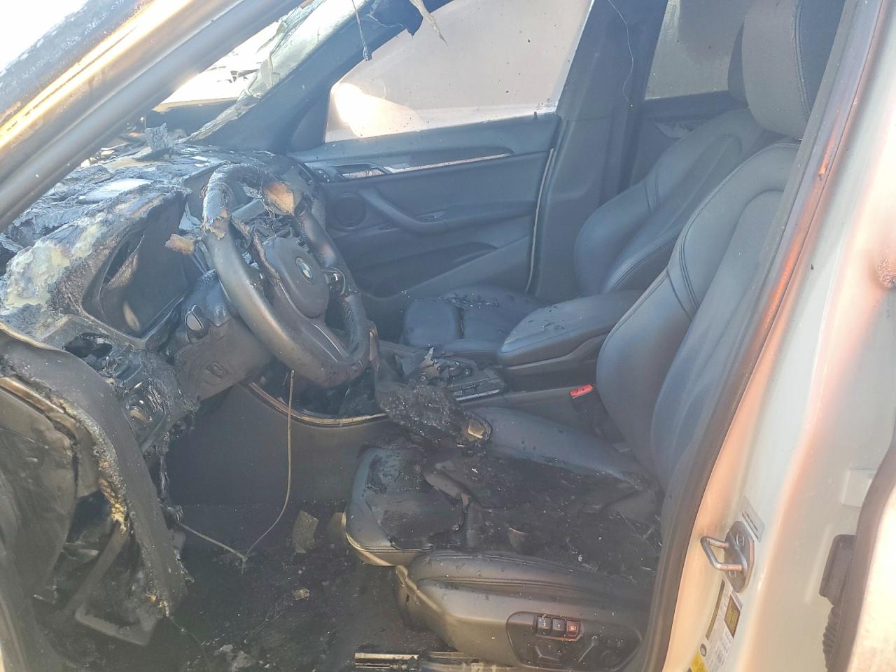 2017 BMW X1 VIN WBXHT3C31H5F80025 COPART salvage auction — Burn, MO - DEALER ONLY CLEAN TITLE, sold $4,500 on 2026-07-09 (photo 7)
