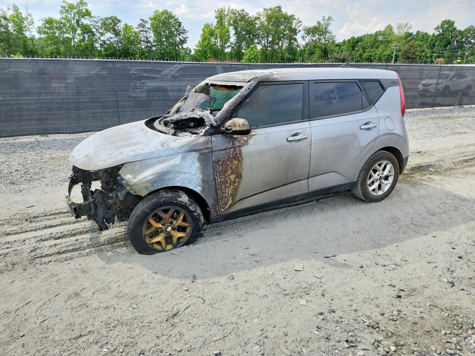 2022 Kia Soul VIN KNDJ23AU1N7837095 COPART salvage auction — BURN, Sc - Cert Of Title-Salvage, sold $425 on 2026-07-27 (photo 1)