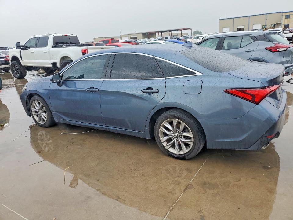 2022 Toyota Avalon VIN 4T1JZ1FB2NU087095 COPART salvage auction — SIDE, TX - SALVAGE VEHICLE TITLE (P), sold $9,700 on 2026-07-23 (photo 2)