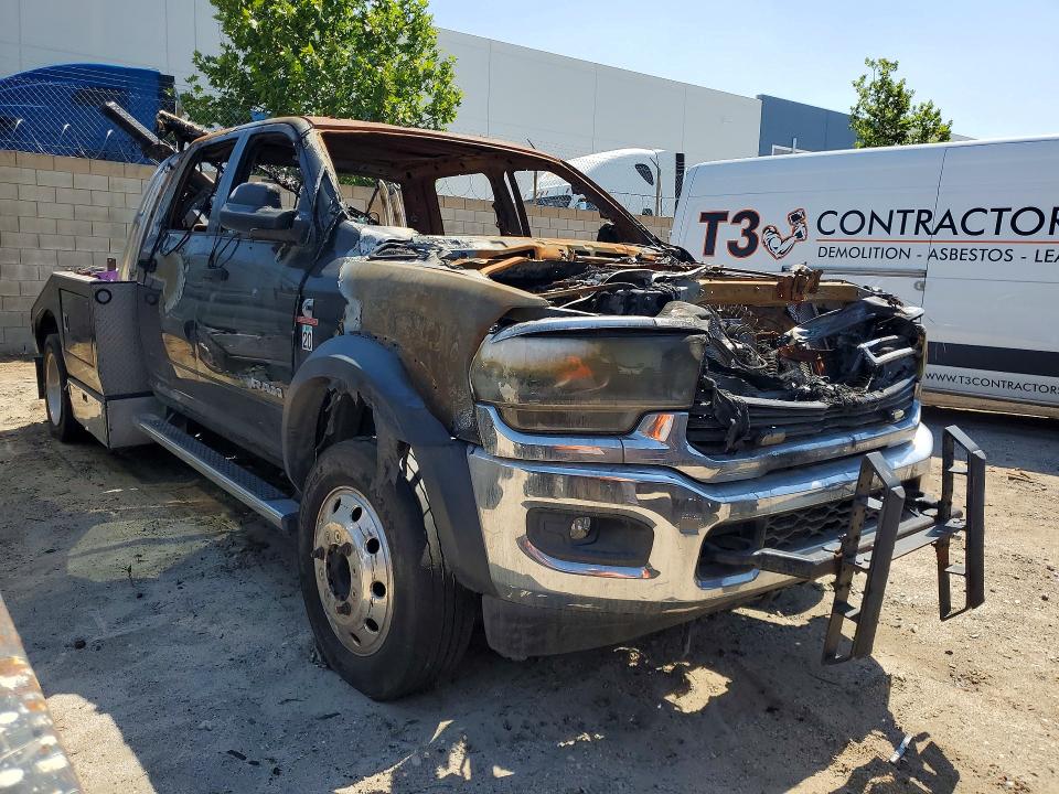 2019 Ram 5500 VIN 3C7WRNELXKG566801 COPART salvage auction — BURN, Ca - Non-Repairable Vehicle Cert, sold $9,400 on 2026-07-20 (photo 4)