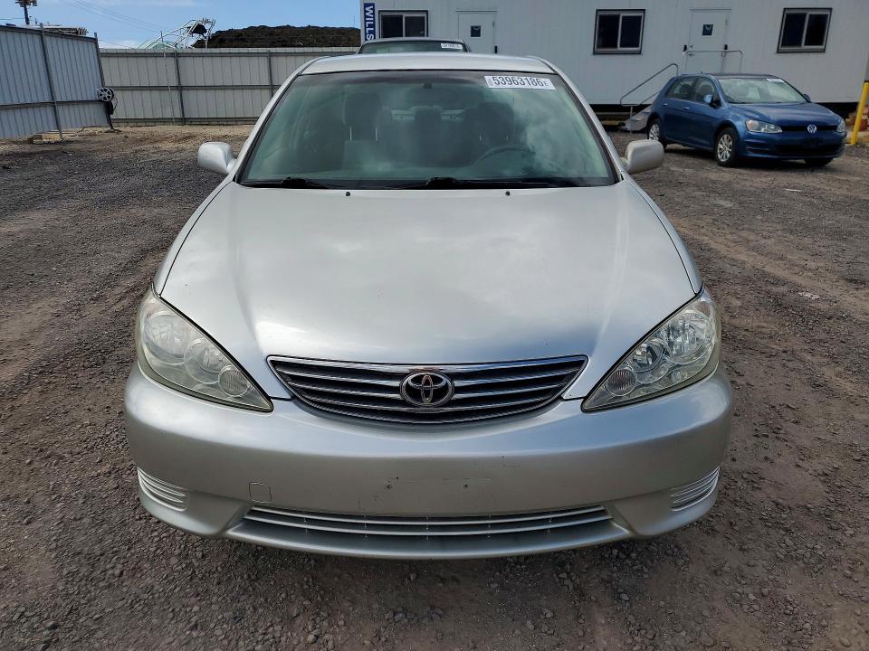 2005 Toyota Camry VIN JTDBE32K050303166 COPART salvage auction — MINOR DENT/SCRATCHES, Hi - Salvage Title, sold $1 on 2026-07-20 (photo 5)