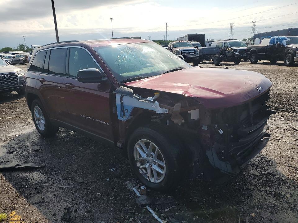 2024 Jeep Cherokee VIN 1C4RJHAGXRC212026 COPART salvage auction — FRONT END, Salvage Title, sold $11,900 on 2026-08-21 (photo 4)