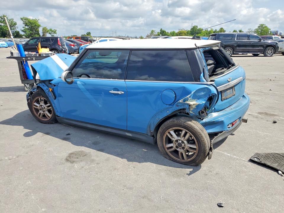 2013 Mini Cooper VIN WMWSU3C57DT687453 COPART salvage auction — REAR END, Fl - Cert Of Title Slvg Rebuildable, sold $375 on 2026-08-11 (photo 2)