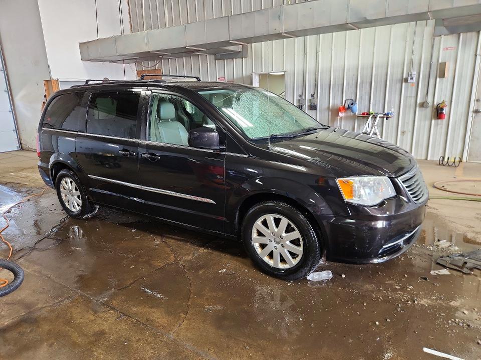 2015 Chrysler VIN 2C4RC1BG3FR525793 COPART salvage auction — MINOR DENT/SCRATCHES, In - Certificate Of Title, sold $525 on 2026-07-07 (photo 4)