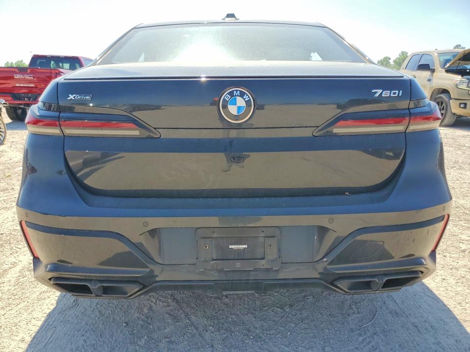 2023 BMW 7er VIN WBA33EJ01PCL68158 COPART salvage auction — SIDE, Tx - Salvage Vehicle Title, sold $49,250 on 2026-07-07 (photo 6)