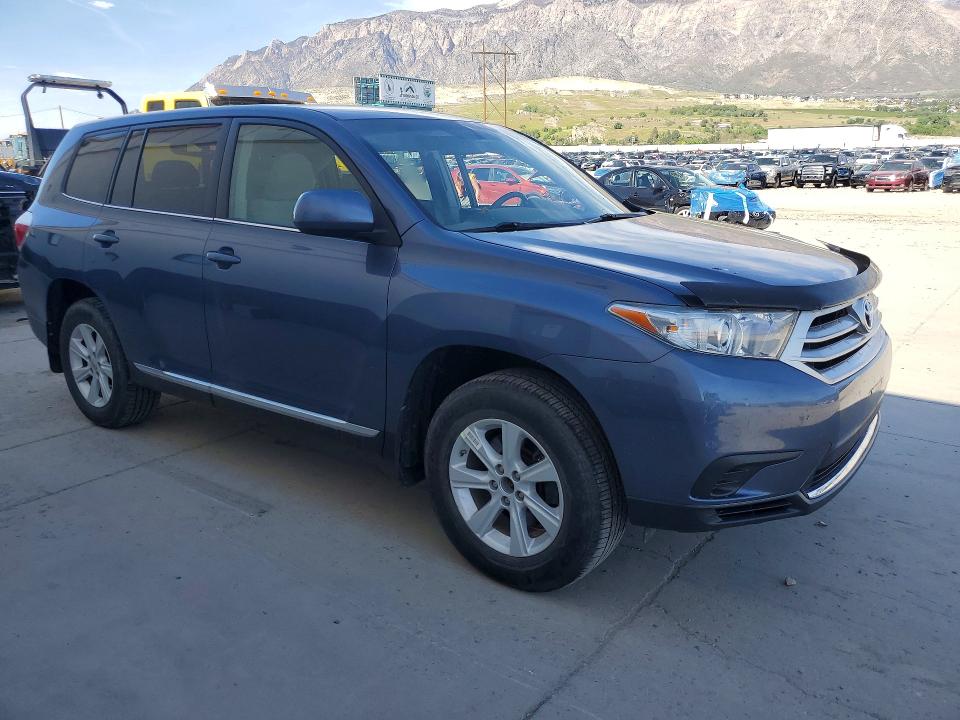 2013 Toyota Highlander VIN 5TDBK3EH9DS215916 COPART salvage auction — SIDE, Ut - Salvage Certificate, sold $2,950 on 2026-07-20 (photo 4)
