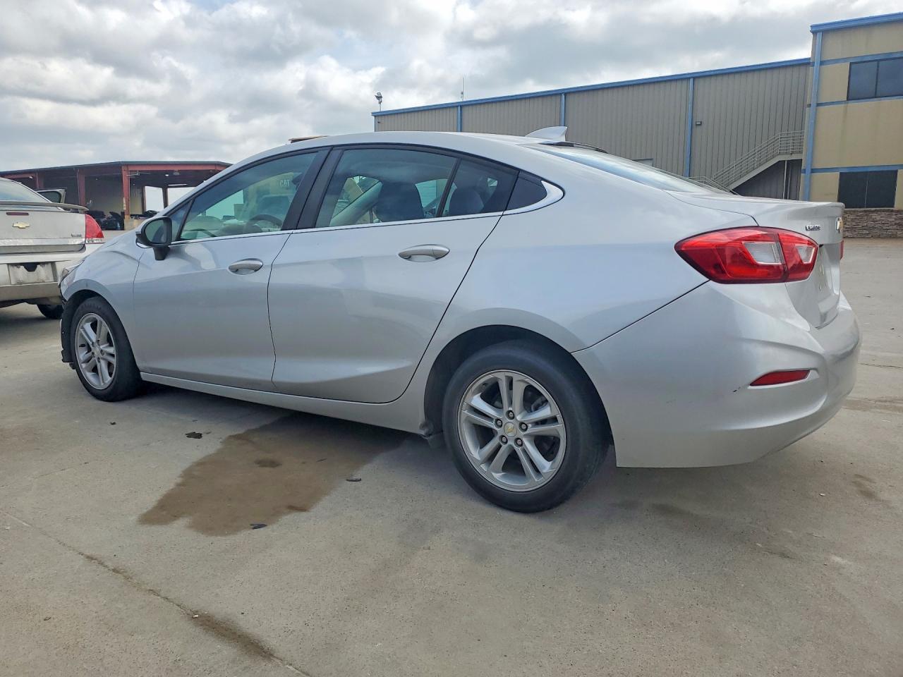 2018 Chevrolet Cruze VIN 1G1BE5SM4J7248275 COPART salvage auction — Front End, TX - SALVAGE VEHICLE TITLE, sold $900 on 2026-06-25 (photo 2)
