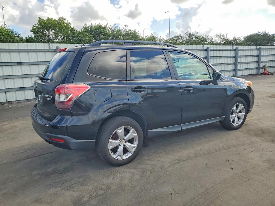 2014 Subaru Forester VIN JF2SJAEC8EH467868 COPART salvage auction — MINOR DENT/SCRATCHES, FL - CERTIFICATE OF TITLE, sold $975 on 2026-07-27 (photo 3)