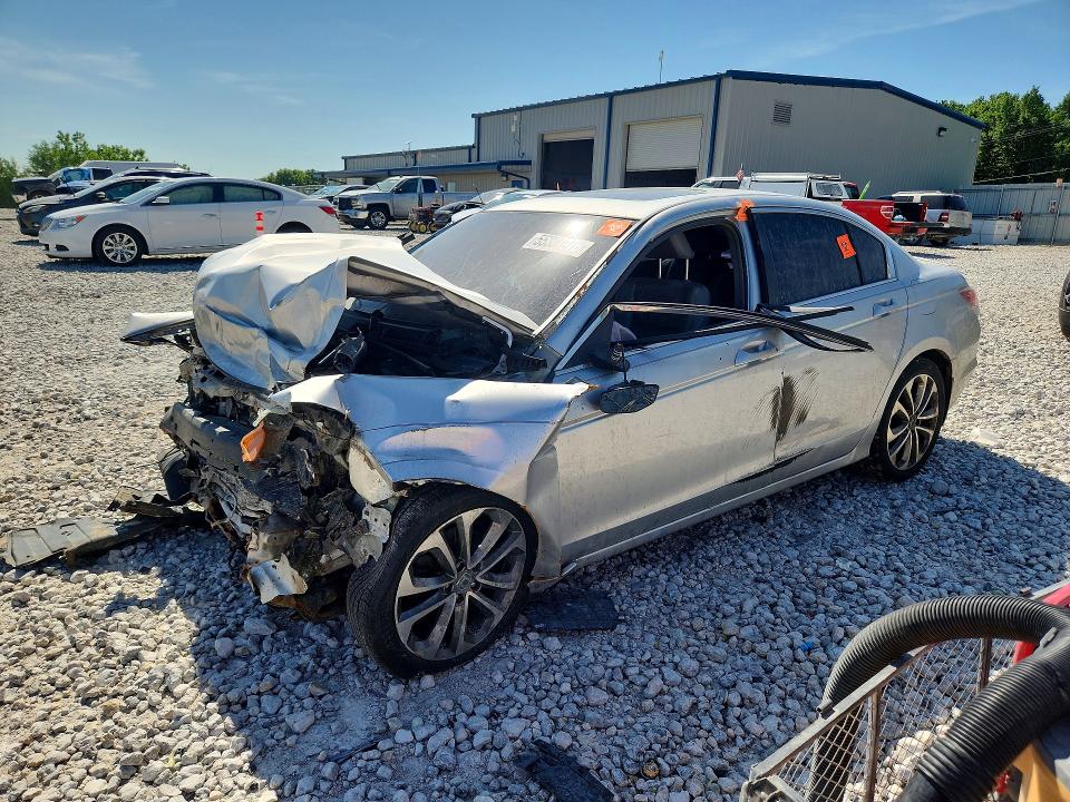 2008 Honda Accord VIN JHMCP26808C066915 COPART salvage auction — FRONT END, MI - CERT OF TITLE-SALVAGE VEHICLE, sold $200 on 2026-07-02 (photo 1)