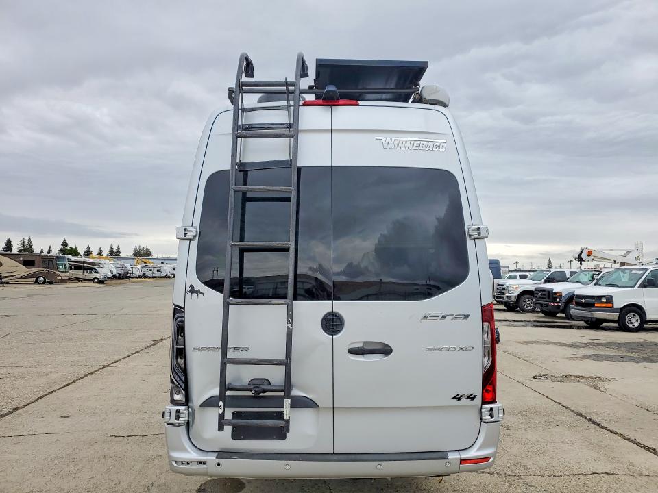 2020 Mercedes-benz VIN W1W8ED6Y2LP313138 COPART salvage auction — ROLLOVER, Or - Salvage Title Certificate, sold $30,500 on 2026-07-22 (photo 6)
