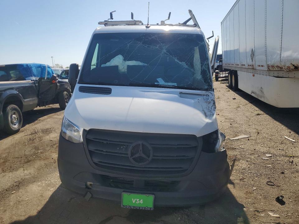 2022 Mercedes-benz Sprinter VIN W1Y4EBHY9NT107090 COPART salvage auction — SIDE, Mi - Scrap Certificate Of Title, sold $9,000 on 2026-07-15 (photo 5)