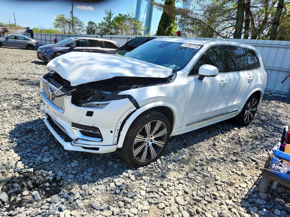 2024 Volvo VIN YV4H60CE1R1239358 COPART salvage auction — FRONT END, Nj - Cert Of Title-Salvage, sold $18,800 on 2026-07-20 (photo 1)