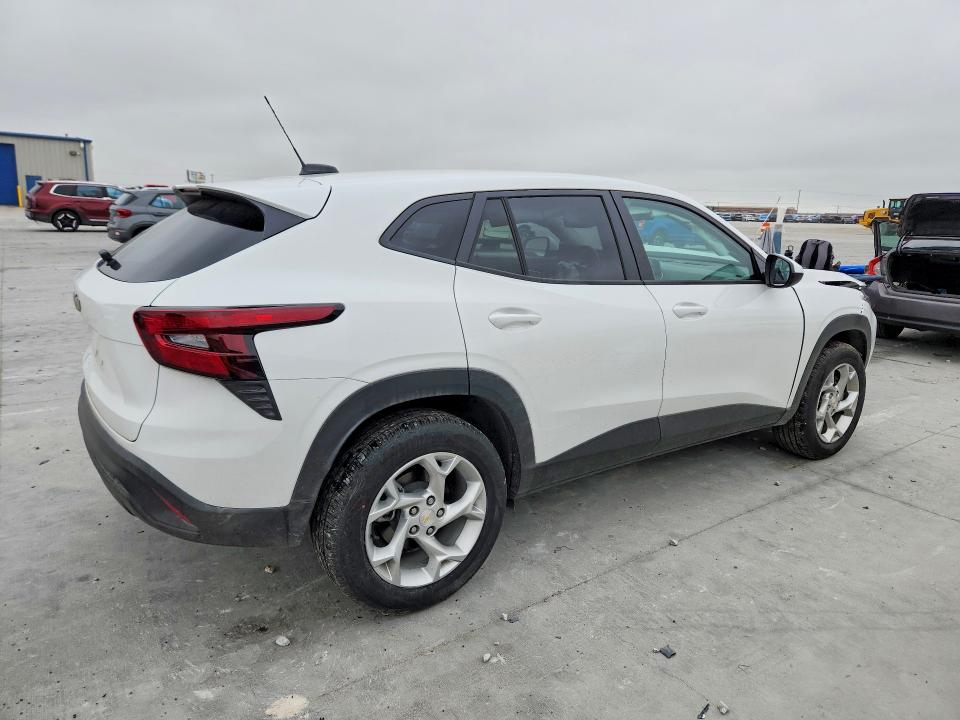 2026 Chevrolet Trax VIN KL77LFEP2TC079542 COPART salvage auction — FRONT END, Tx - Salvage Vehicle Title, sold $5,200 on 2026-07-17 (photo 3)