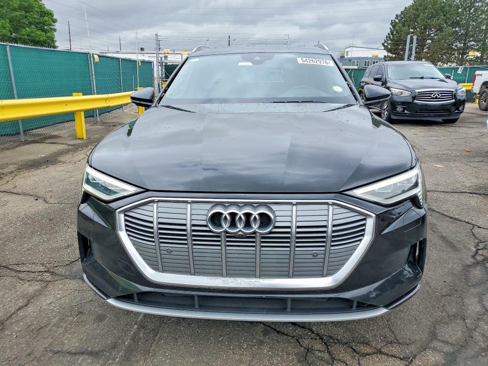2019 Audi E-tron VIN WA1VAAGE0KB020535 COPART salvage auction — SIDE, Co - Public - Salvage Title, sold $8,800 on 2026-07-23 (photo 5)