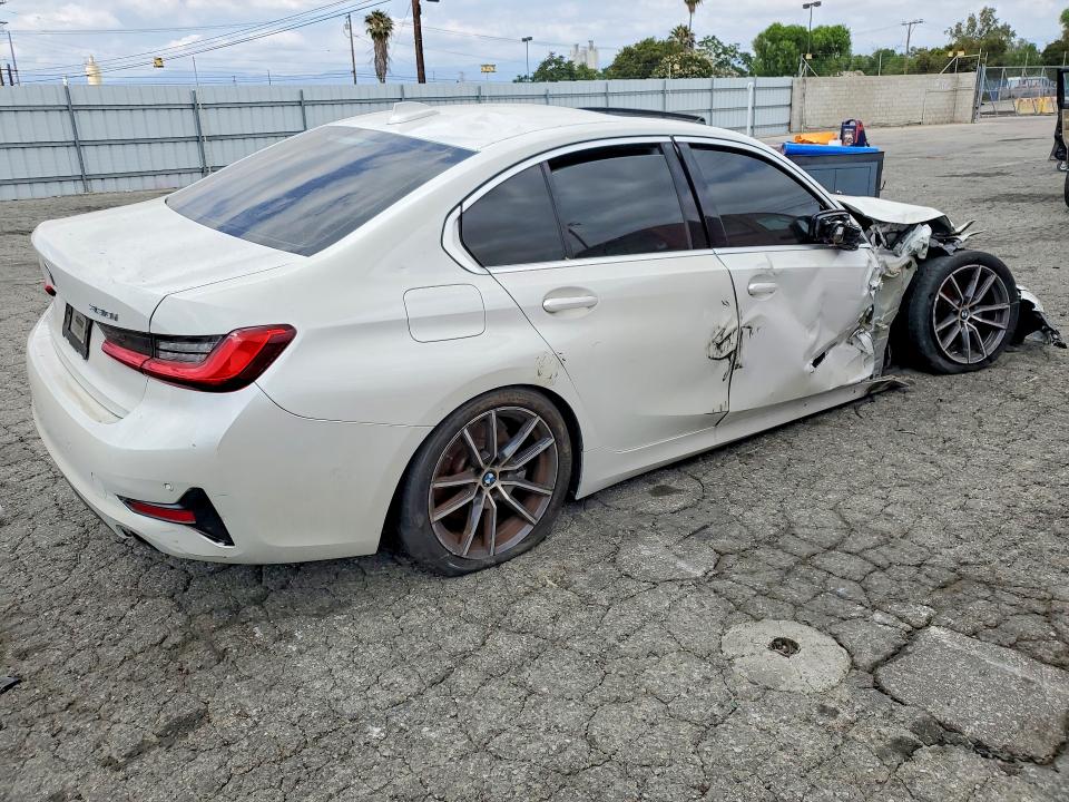 2020 BMW 3er VIN 3MW5R1J05L8B32601 COPART salvage auction — FRONT END, Ca - Dis/Dlr/Exp Only Clean Title, sold $7,300 on 2026-07-30 (photo 3)