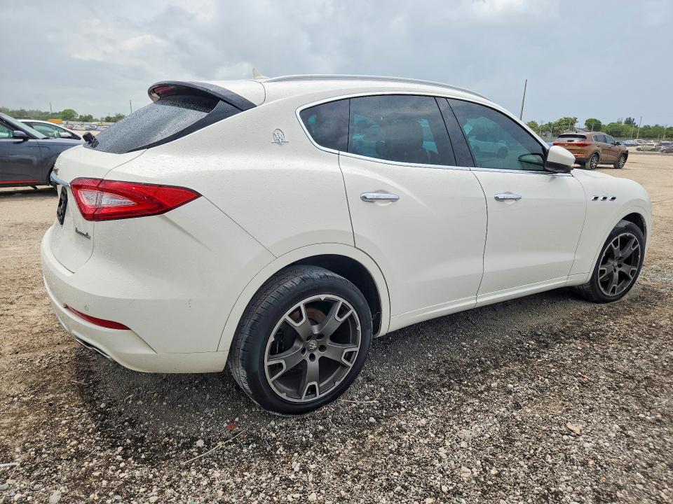 2017 Maserati Levante VIN ZN661XUL4HX211076 COPART salvage auction — Burn Engine, Salvage Title, sold $825 on 2026-07-28 (photo 3)