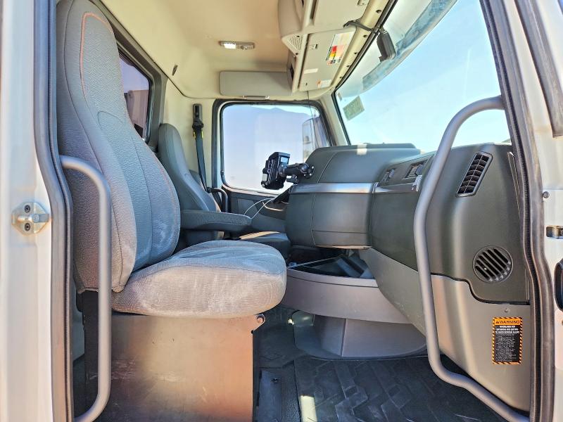 2020 Volvo Vnr VIN 4V4W39EH6LN262282 COPART salvage auction — NORMAL WEAR, NE - CERT OF TITLE-SALVAGE, sold $2,850 on 2026-07-23 (photo 5)