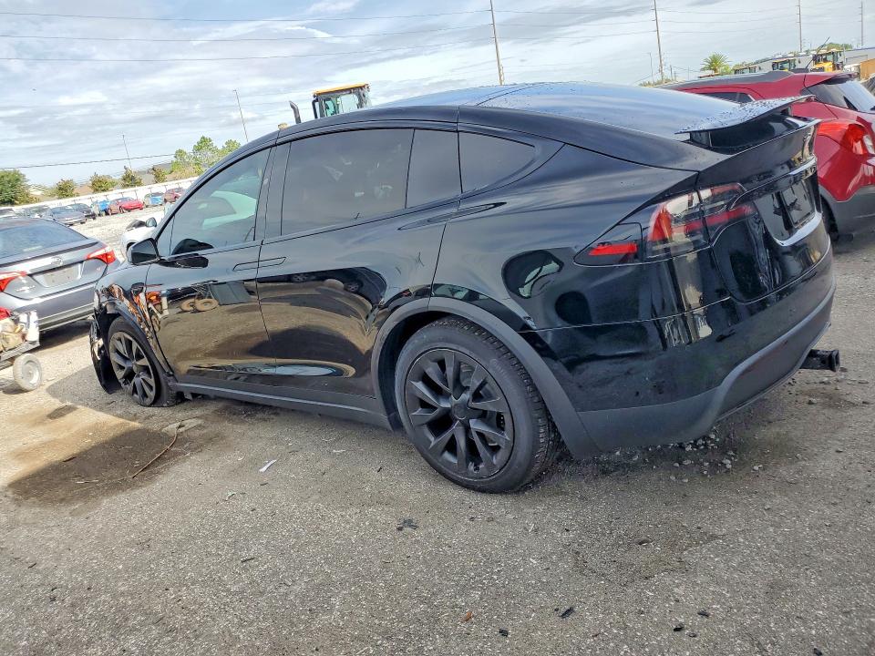 2022 Tesla Model x VIN 7SAXCBE62NF345475 COPART salvage auction — FRONT END, Fl - Cert Of Title Slvg Rebuildable, sold $17,200 on 2026-07-24 (photo 2)