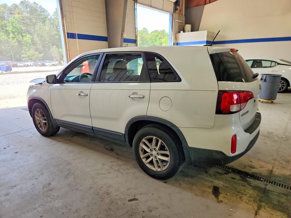 2014 Kia Sorento VIN 5XYKT3A6XEG535651 COPART salvage auction — Burn Engine, VA - CERT OF TITLE - SALVAGE, sold $600 on 2026-07-02 (photo 2)