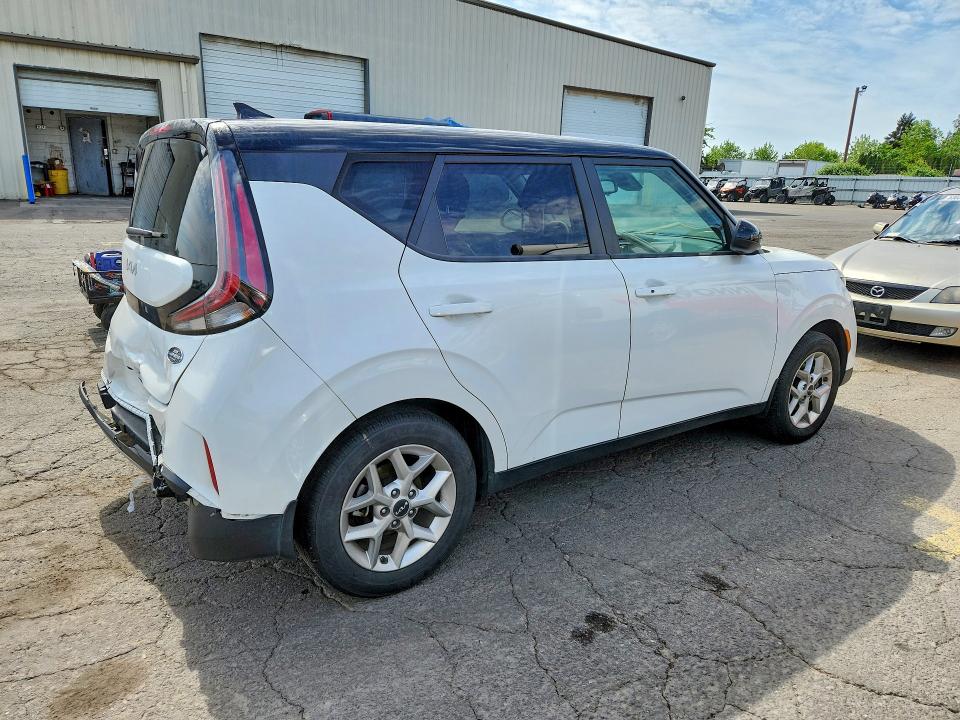 2024 Kia Soul VIN KNDJ23AU8R7233436 COPART salvage auction — REAR END, Or - Salvage Title Certificate, sold $6,400 on 2026-07-20 (photo 3)