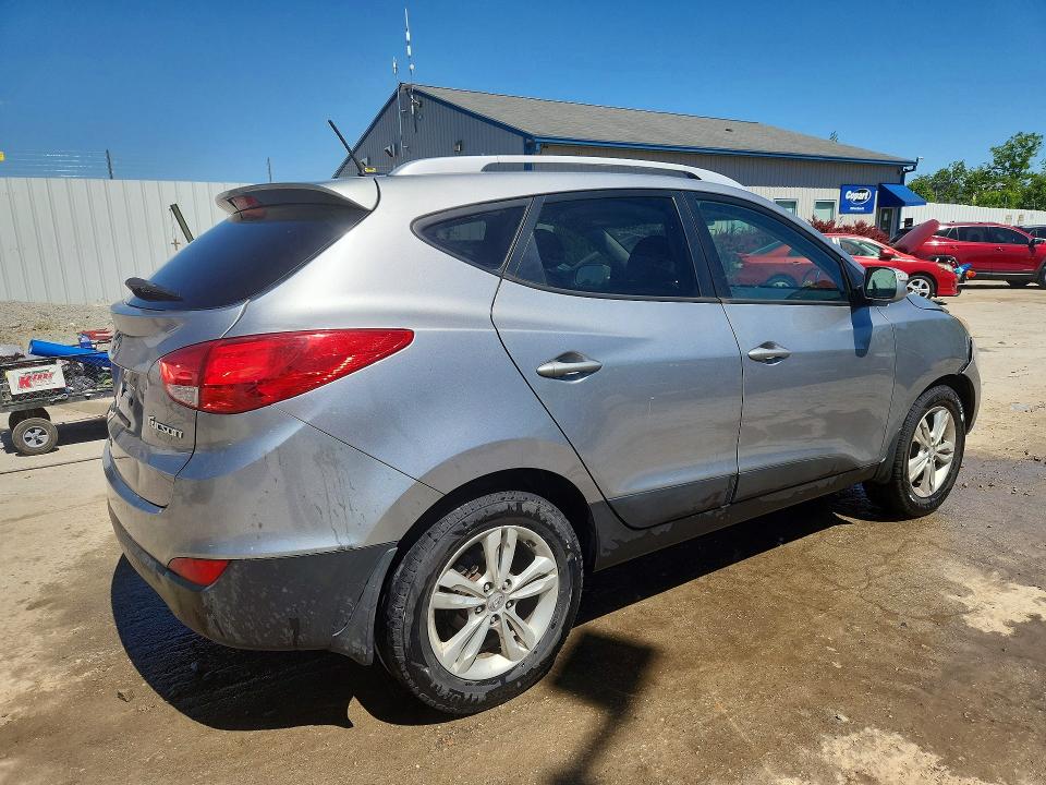 2012 Hyundai VIN KM8JU3AC2CU523225 COPART salvage auction — FRONT END, Ky - Bill Of Sale/Part Only/No Titl, sold $800 on 2026-07-09 (photo 3)