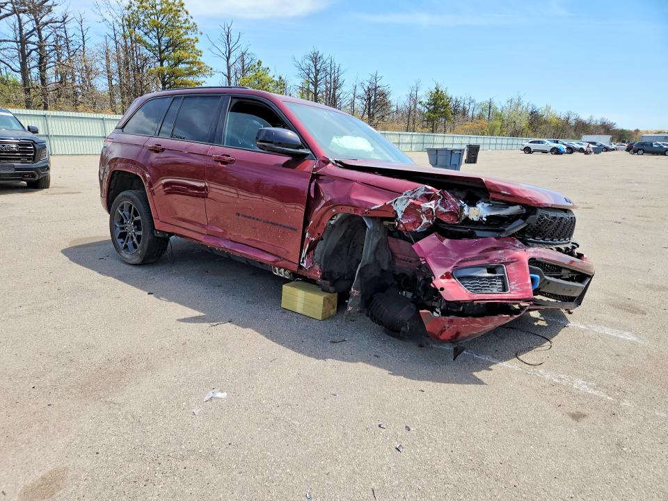 2024 Jeep Cherokee VIN 1C4RJYB63R8512273 COPART salvage auction — FRONT END, Ny - Mv-907A Salvage Certificate, sold $7,000 on 2026-07-29 (photo 4)