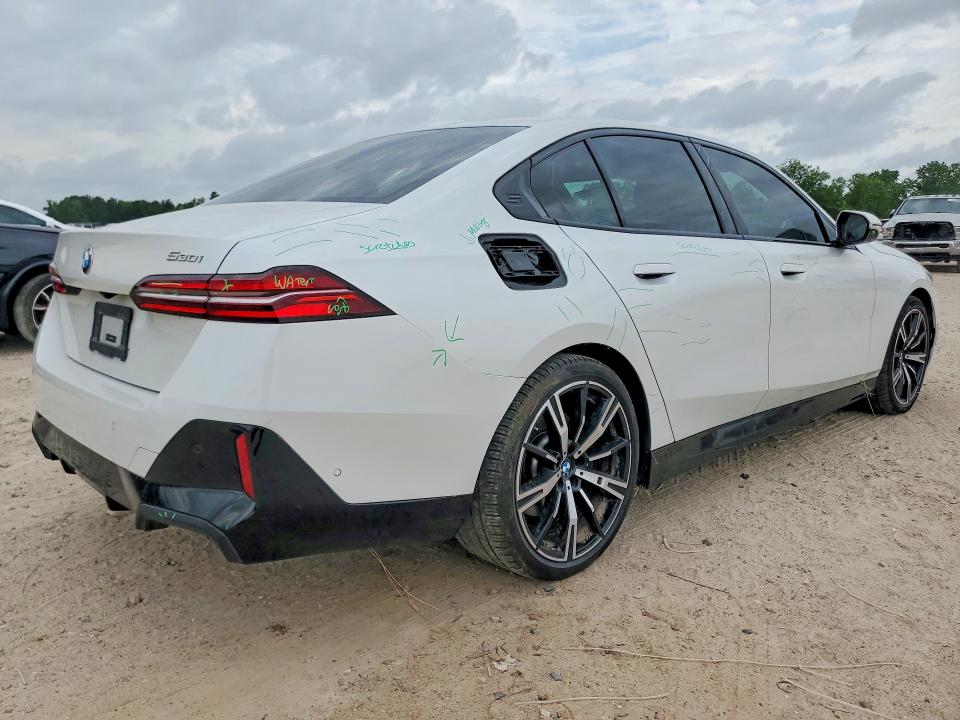 2026 BMW 5er VIN WBA43FJ08TCV32932 COPART salvage auction — UNDERCARRIAGE, Tx - Salvage Vehicle Title, sold $44,000 on 2026-07-24 (photo 3)