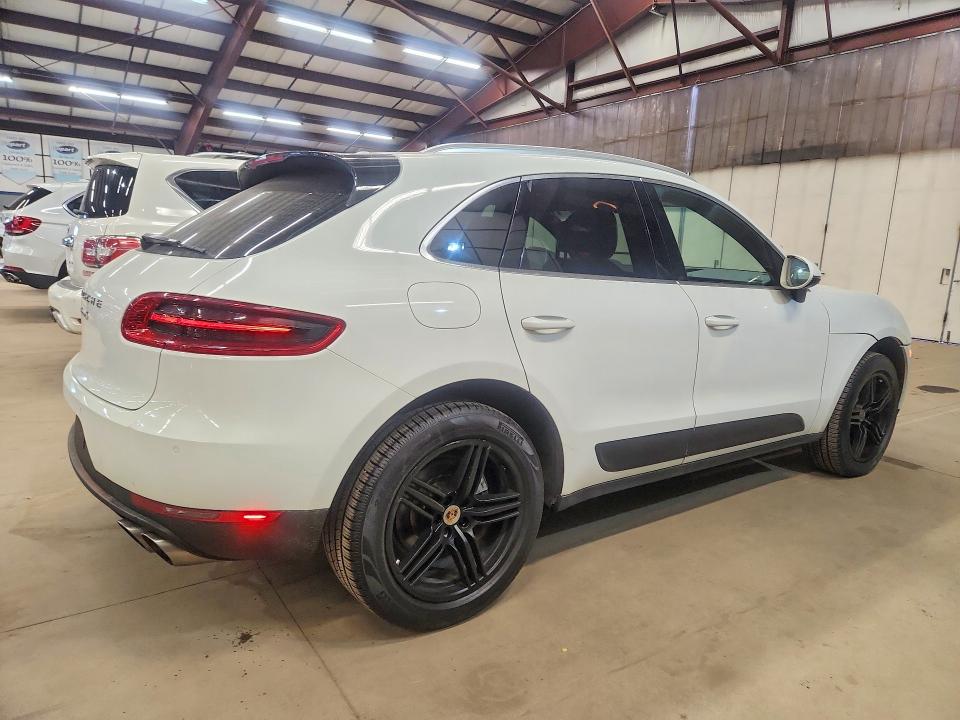2015 Porsche Macan VIN WP1AB2A57FLB55025 COPART salvage auction — MINOR DENT/SCRATCHES, Wv - Certificate Of Title, sold $5,500 on 2026-08-28 (photo 3)
