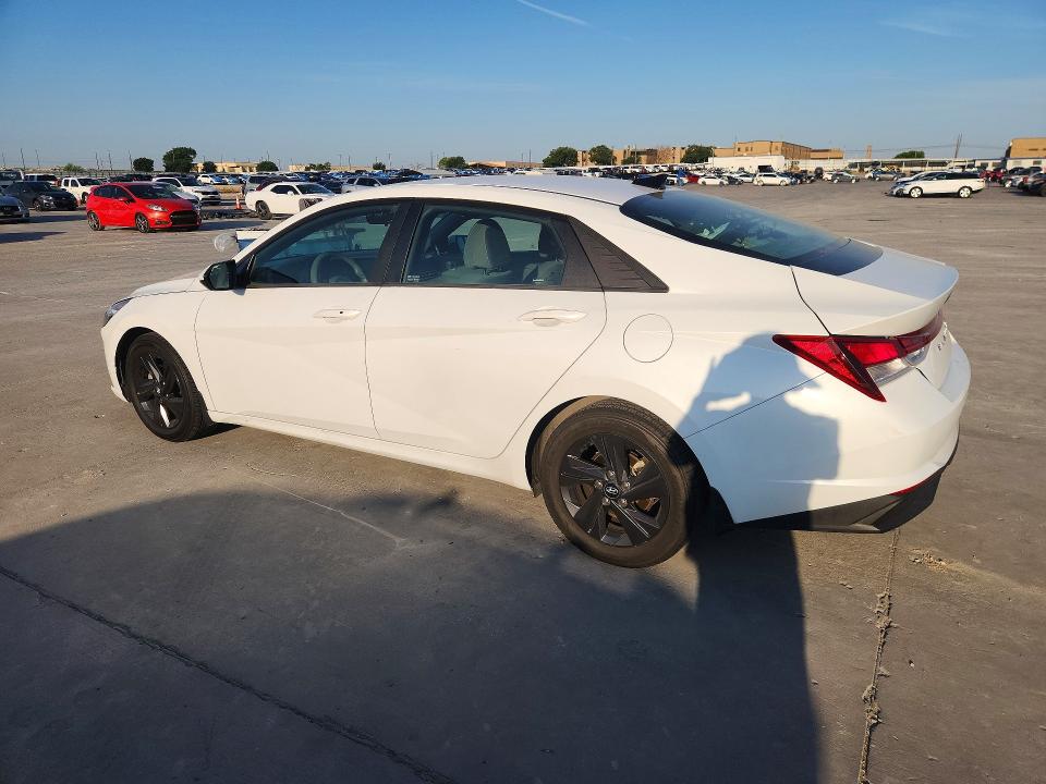 2022 Hyundai Elantra VIN 5NPLM4AG7NH067144 COPART salvage auction — SIDE, Tx - Salvage Vehicle Title, sold $4,050 on 2026-07-23 (photo 2)