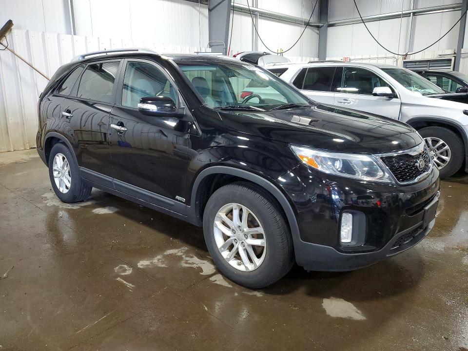 2014 Kia Sorento VIN 5XYKTCA69EG477015 COPART salvage auction — REAR END, Mn - Cert Of Title-Prior Salvage, sold $925 on 2026-07-07 (photo 4)