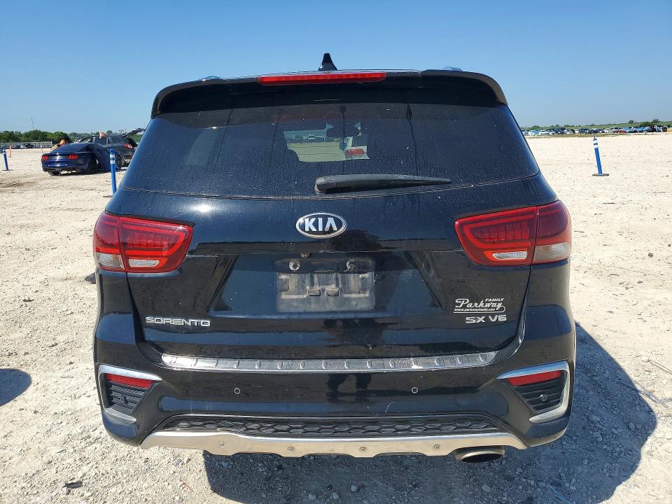 2019 Kia Sorento VIN 5XYPK4A56KG543375 COPART salvage auction — NORMAL WEAR, Tx - Certificate Of Title, sold $4,500 on 2026-07-30 (photo 6)