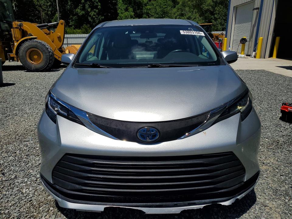2022 Toyota Sienna VIN 5TDKRKEC9NS115746 COPART salvage auction — DAMAGE HISTORY, OH - DEALER ONLY CLEAN TITLE, sold $13,200 on 2026-07-09 (photo 5)