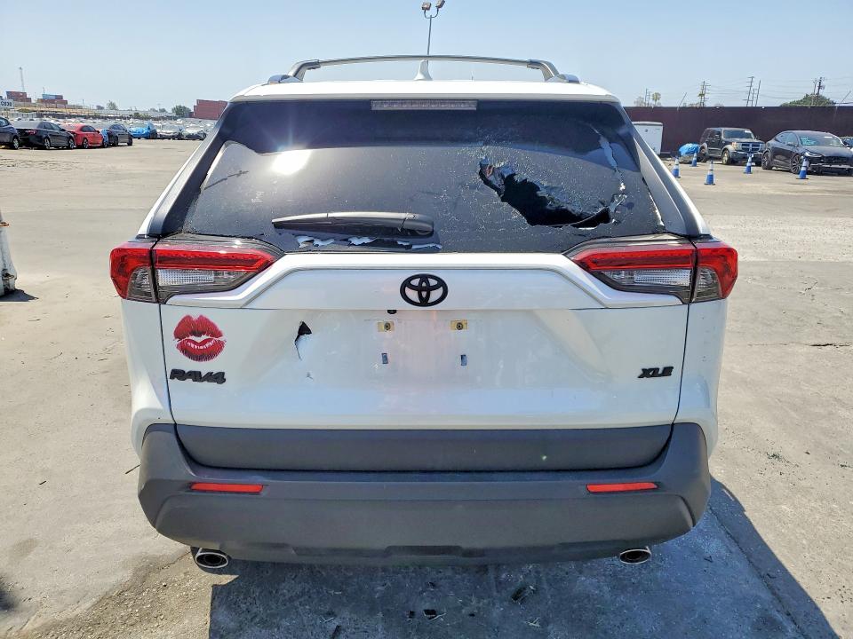 2025 Toyota VIN JTMC1RFV0SJ036334 COPART salvage auction — VANDALISM, CA - SALVAGE CERTIFICATE, sold $12,100 on 2026-07-31 (photo 6)