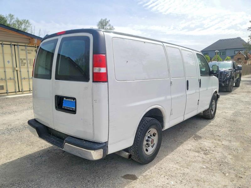 2017 Gmc Savana VIN 1GTW7AFF6H1280794 COPART salvage auction — MINOR DENT/SCRATCHES, On - Permit No Brand - Unfit (P), sold $5,600 on 2026-07-03 (photo 4)