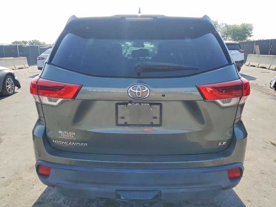 2019 Toyota Highlander VIN 5TDZZRFH1KS333290 COPART salvage auction — MINOR DENT/SCRATCHES, In - Certificate Of Title (P), sold $9,600 on 2026-07-30 (photo 6)