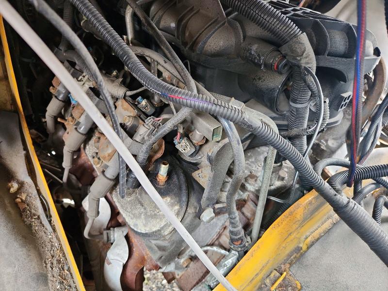 2014 Thomas Minotour g3500 VIN 1GB0G2BA7E1172108 COPART salvage auction — MINOR DENT/SCRATCHES, NY - CERTIFICATE OF TITLE, sold $1,600 on 2026-09-11 (photo 9)