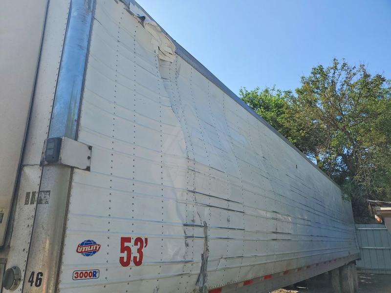 2006 Utility trailer VIN 1UYVS25326U863402 COPART salvage auction — SIDE, KS - CERTIFICATE OF TITLE, sold $575 on 2026-10-06 (photo 9)