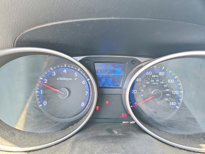 2015 Hyundai Tucson VIN KM8JU3AG2FU116948 COPART salvage auction — MINOR DENT/SCRATCHES, Ca - Dis/Dlr/Exp Only Clean Title, sold $975 on 2026-07-20 (photo 9)