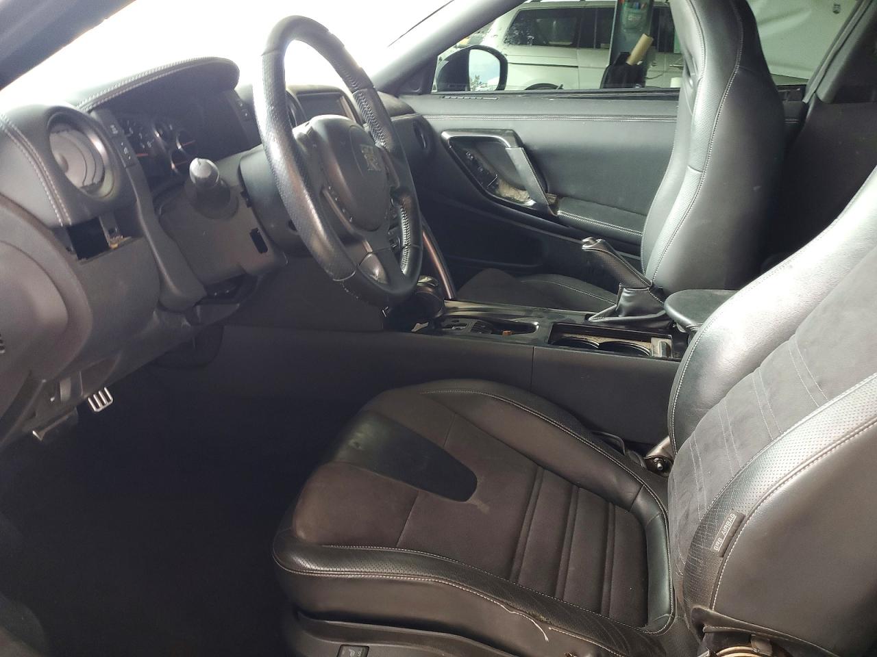 2016 Nissan Gt-r VIN JN1AR5EF6GM290562 COPART salvage auction — Vandalized, NV - SALVAGE TITLE, sold $20,100 on 2026-06-09 (photo 7)