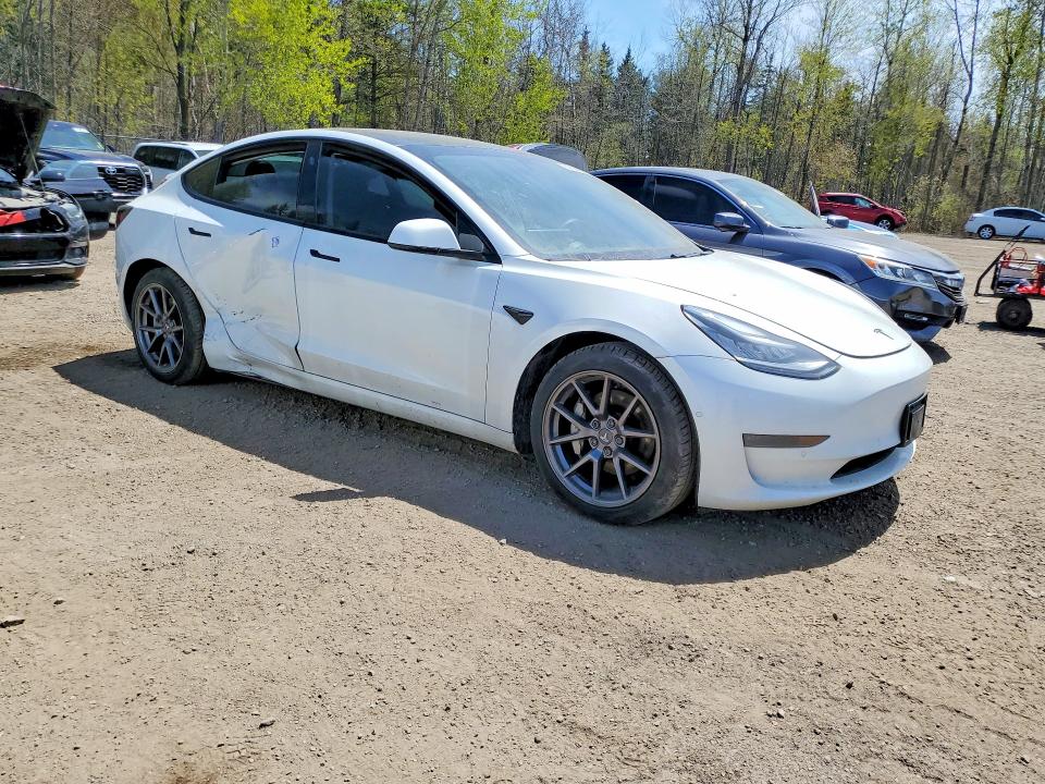 2021 Tesla Model 3 VIN 5YJ3E1EA8MF848625 COPART salvage auction — SIDE, ON - PERMIT NO BRAND - UNFIT, sold $12,600 on 2026-07-16 (photo 4)
