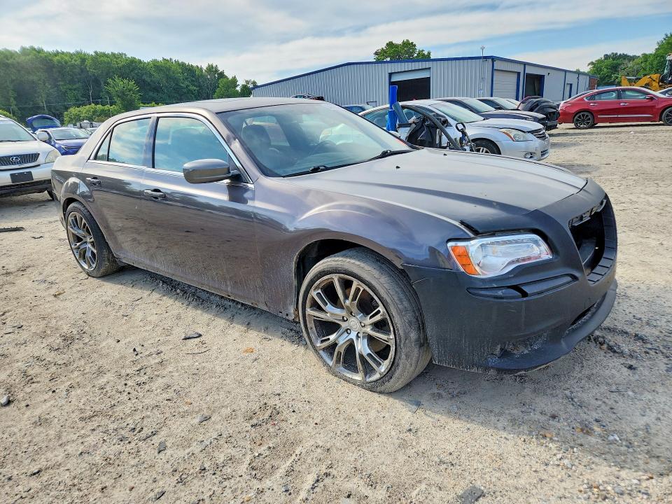 2013 Chrysler 300 VIN 2C3CCARG8DH519572 COPART salvage auction — FRONT END, Oh - Certificate Of Title, sold $850 on 2026-07-09 (photo 4)