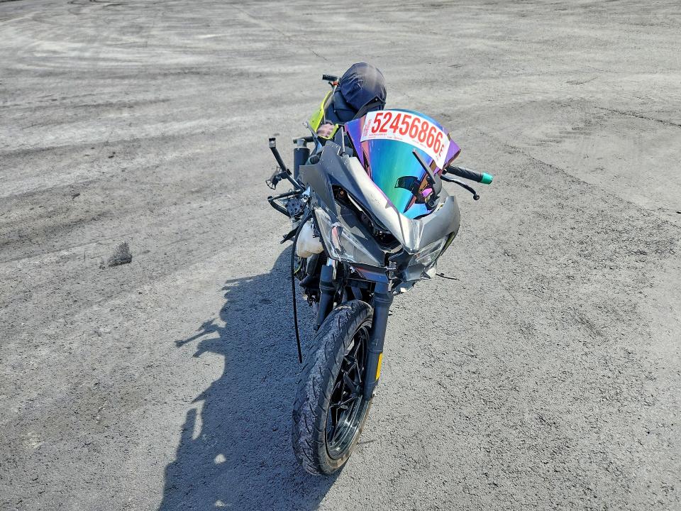 2018 Kawasaki Ex VIN JKAEXKG18JDA03621 COPART salvage auction — SIDE, Nv - Salvage Title, sold $400 on 2026-07-16 (photo 2)